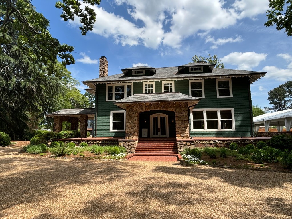 Current Photograph of VanLandingham Estate