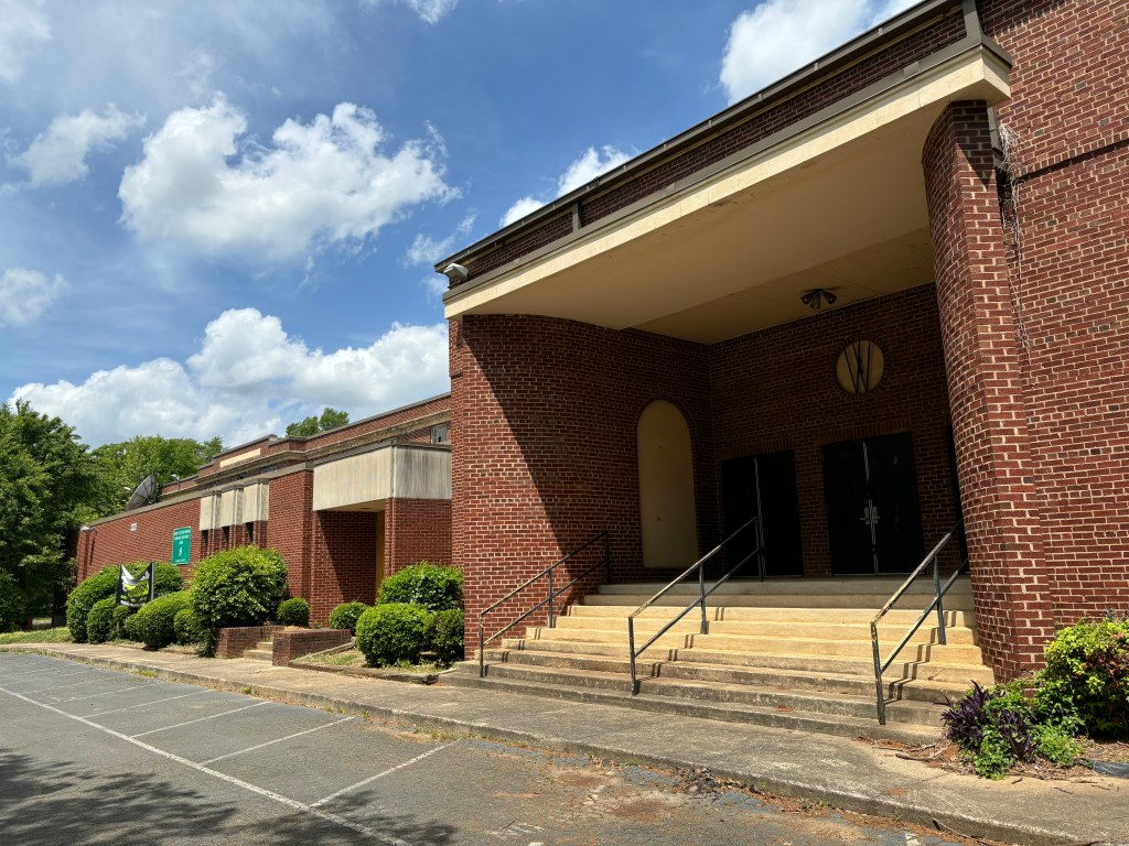 Wilmore Elementary School entrance