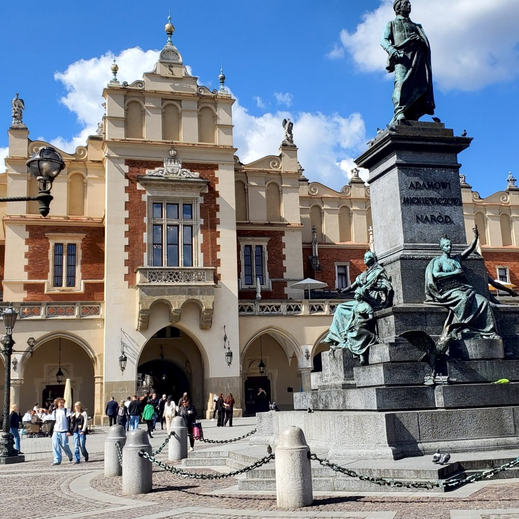 Public Space in Poland: An Exploration of Third&nbsp;Places